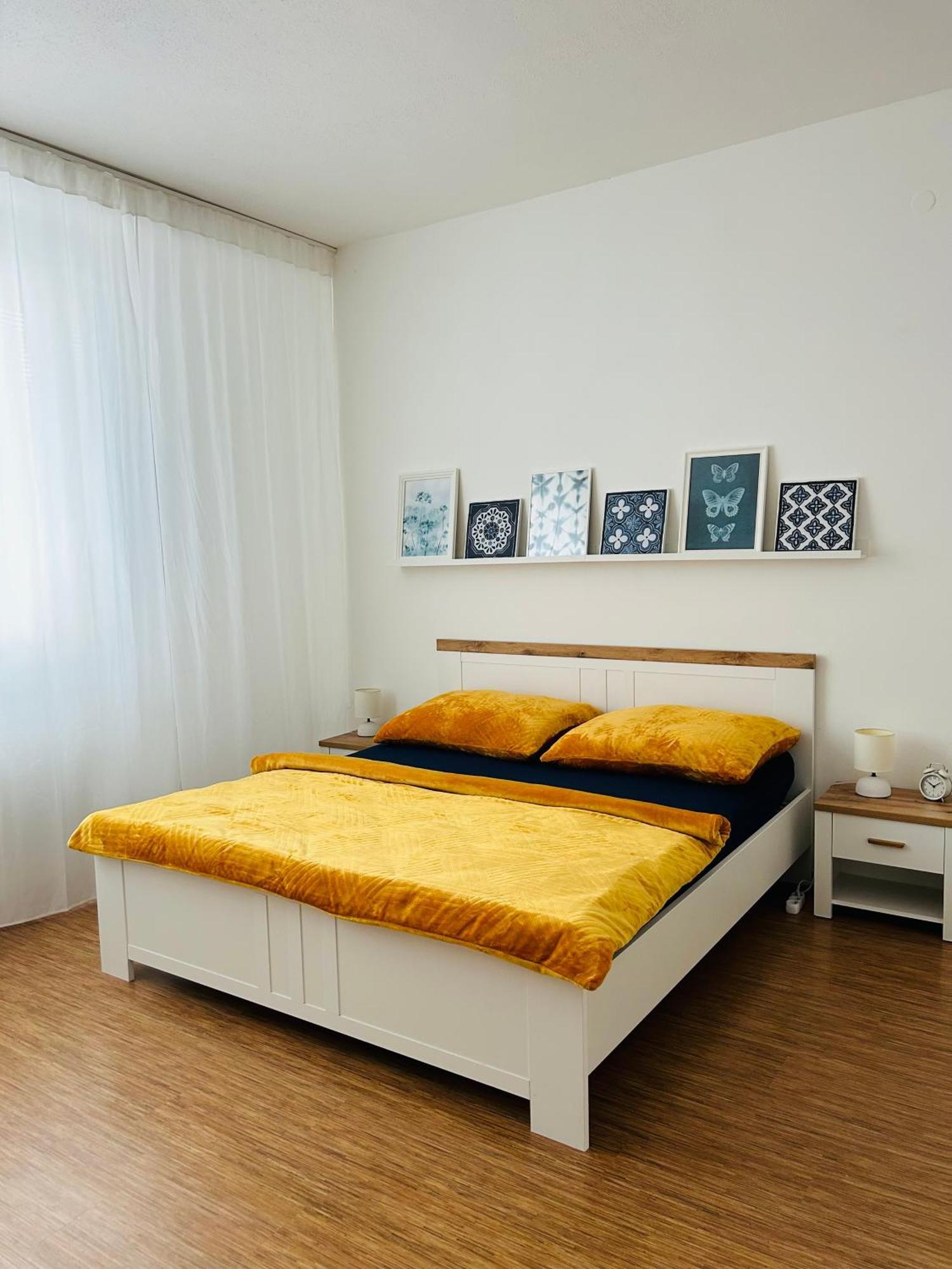 Studio Apartment Bluebell Братислава Экстерьер фото